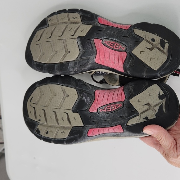 Keen 1016288 Keen Women's Newport H2 Black/Bright Rose - Picture 6 of 7